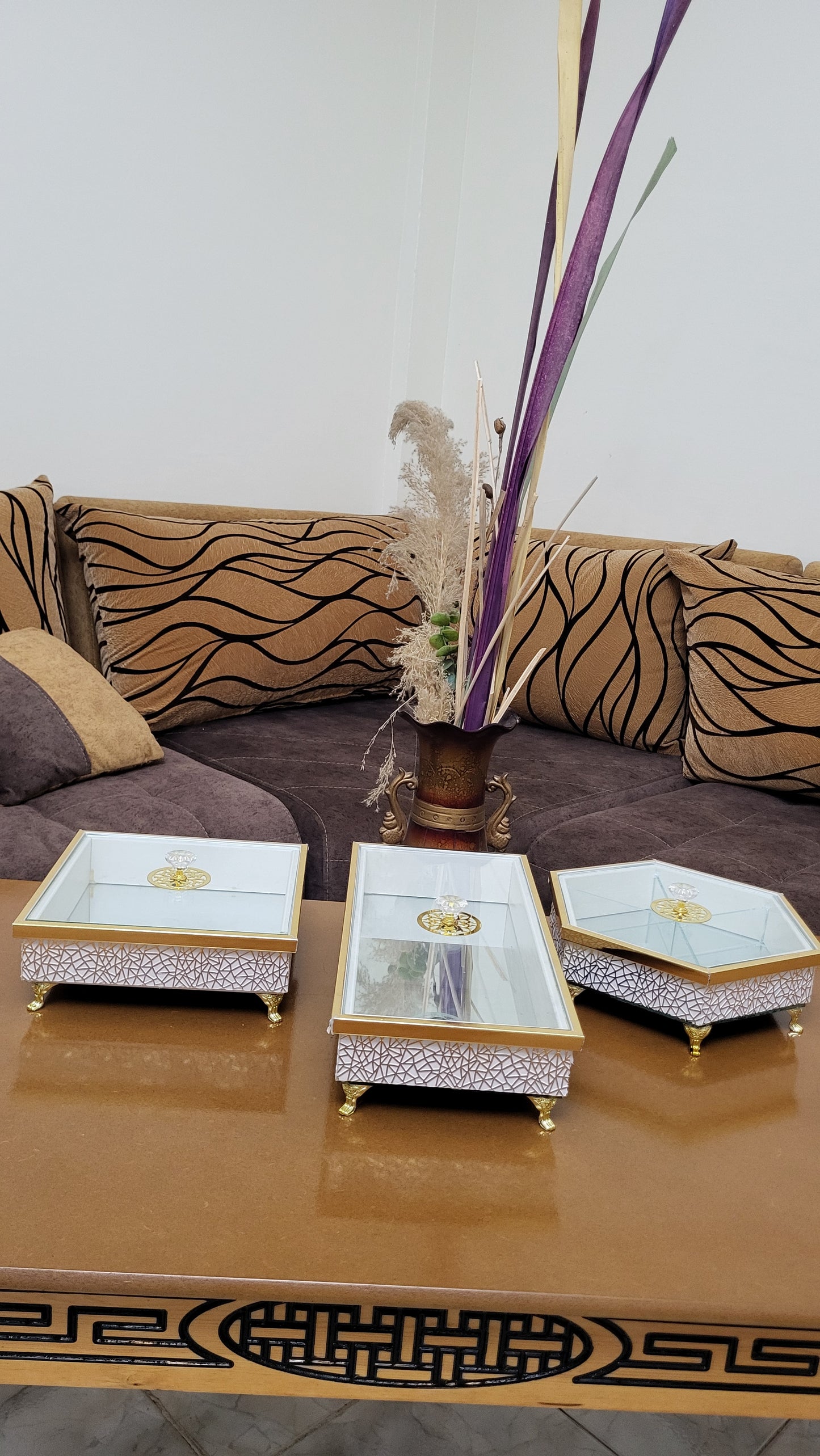 مجموعة العلب الملكية الفاخرة