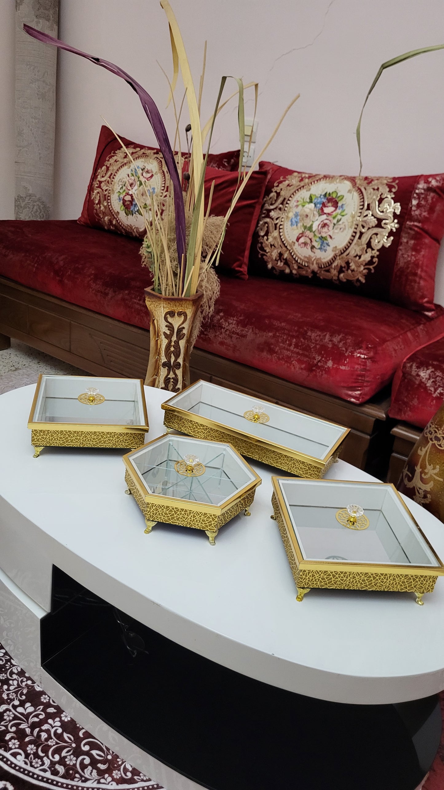 مجموعة العلب الملكية الفاخرة