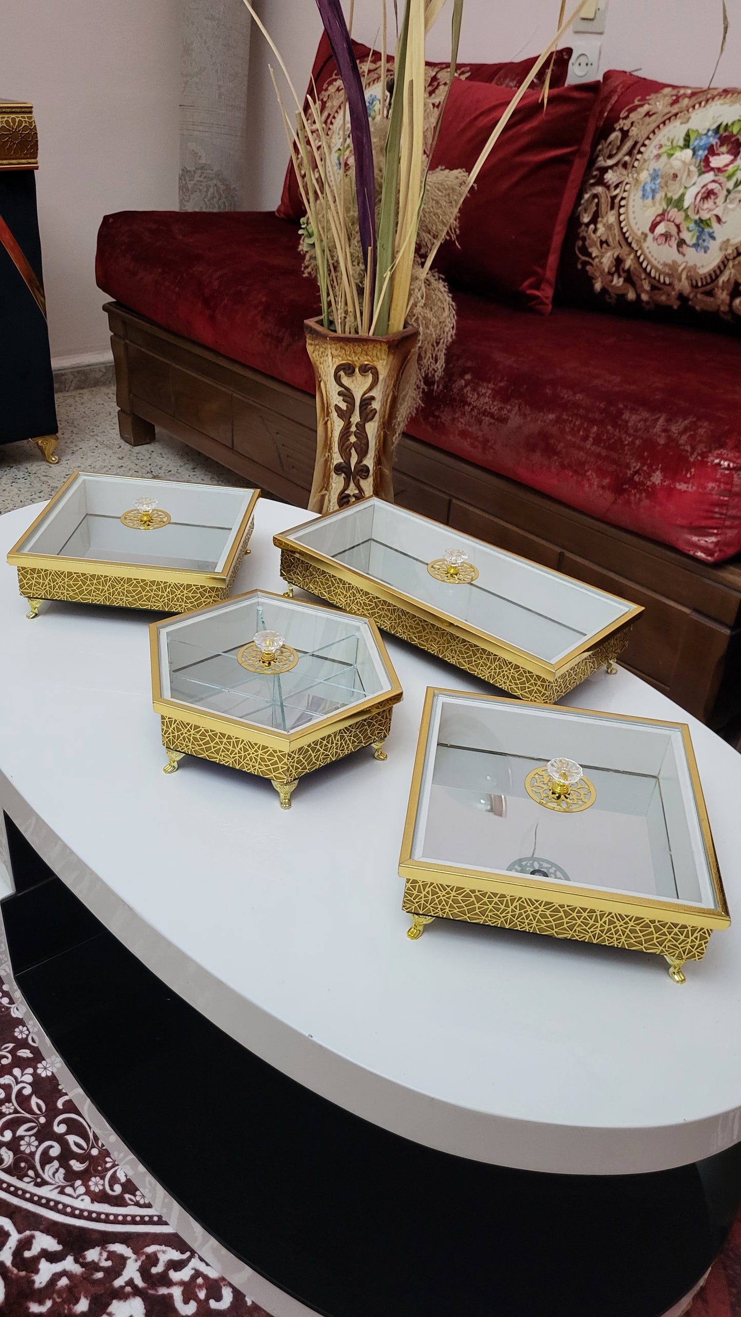 مجموعة العلب الملكية الفاخرة
