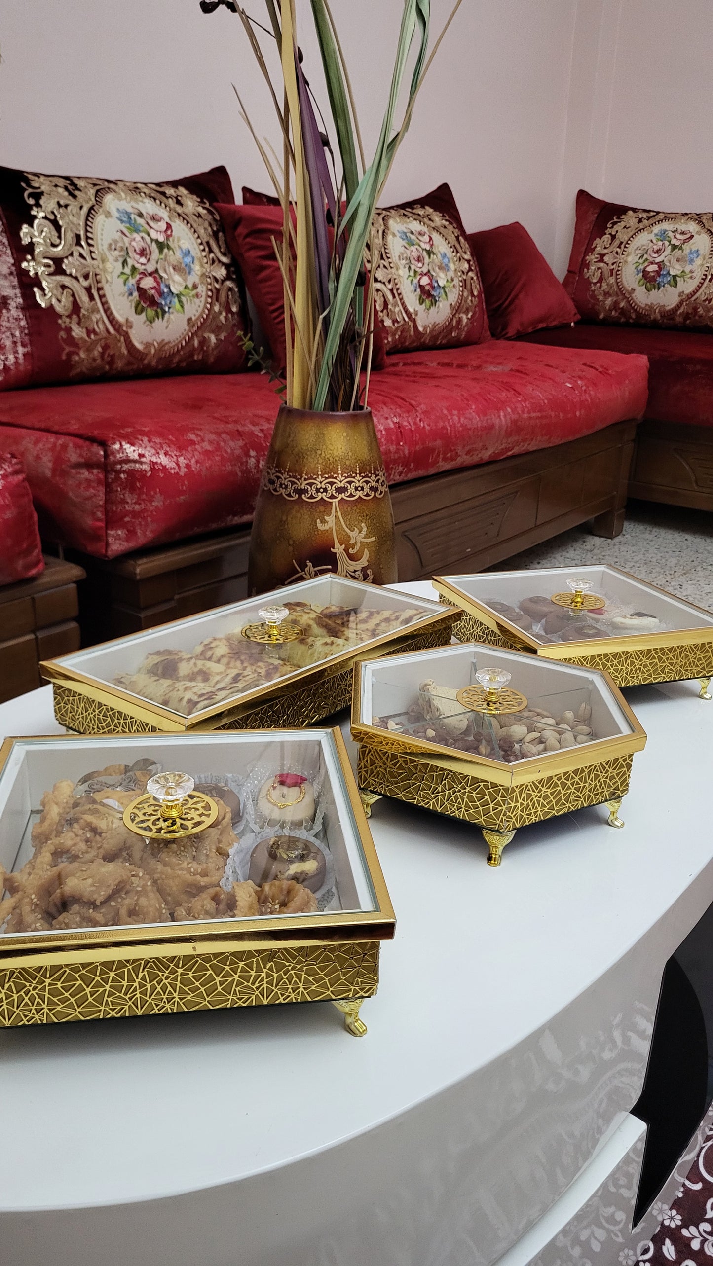 مجموعة العلب الملكية الفاخرة