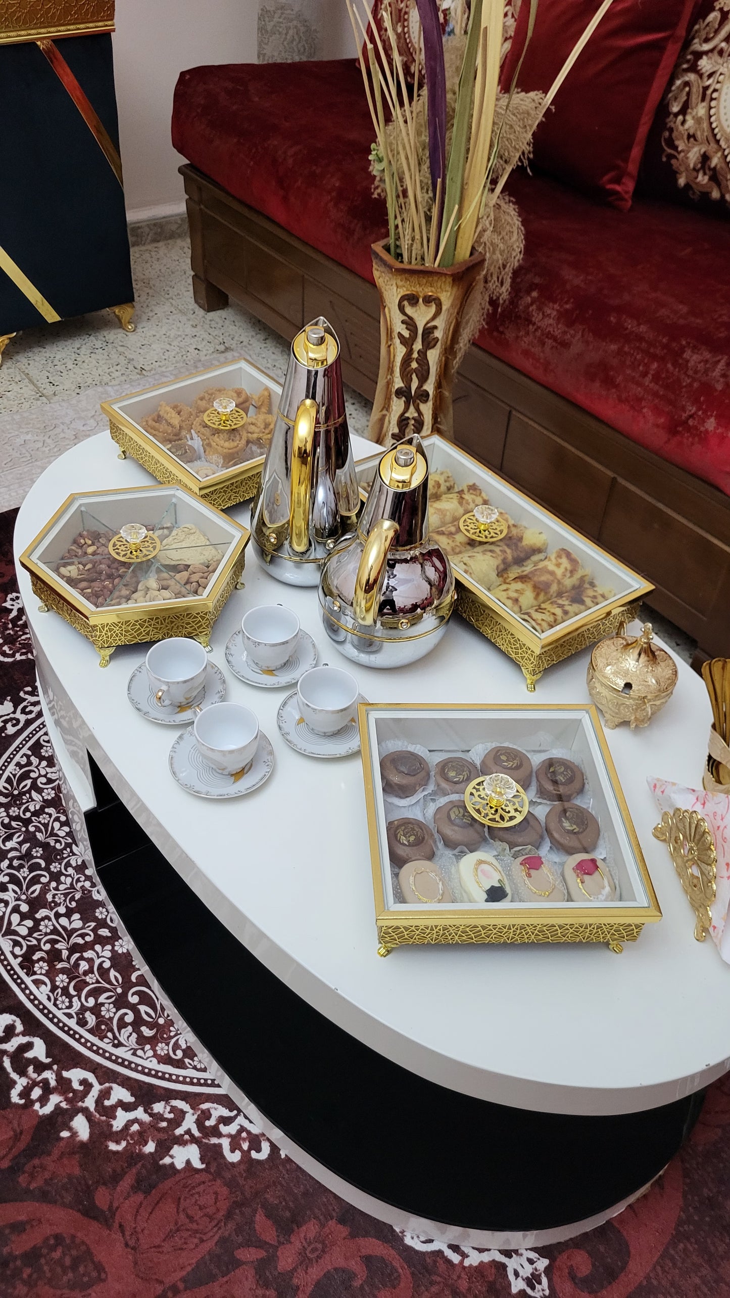 مجموعة العلب الملكية الفاخرة
