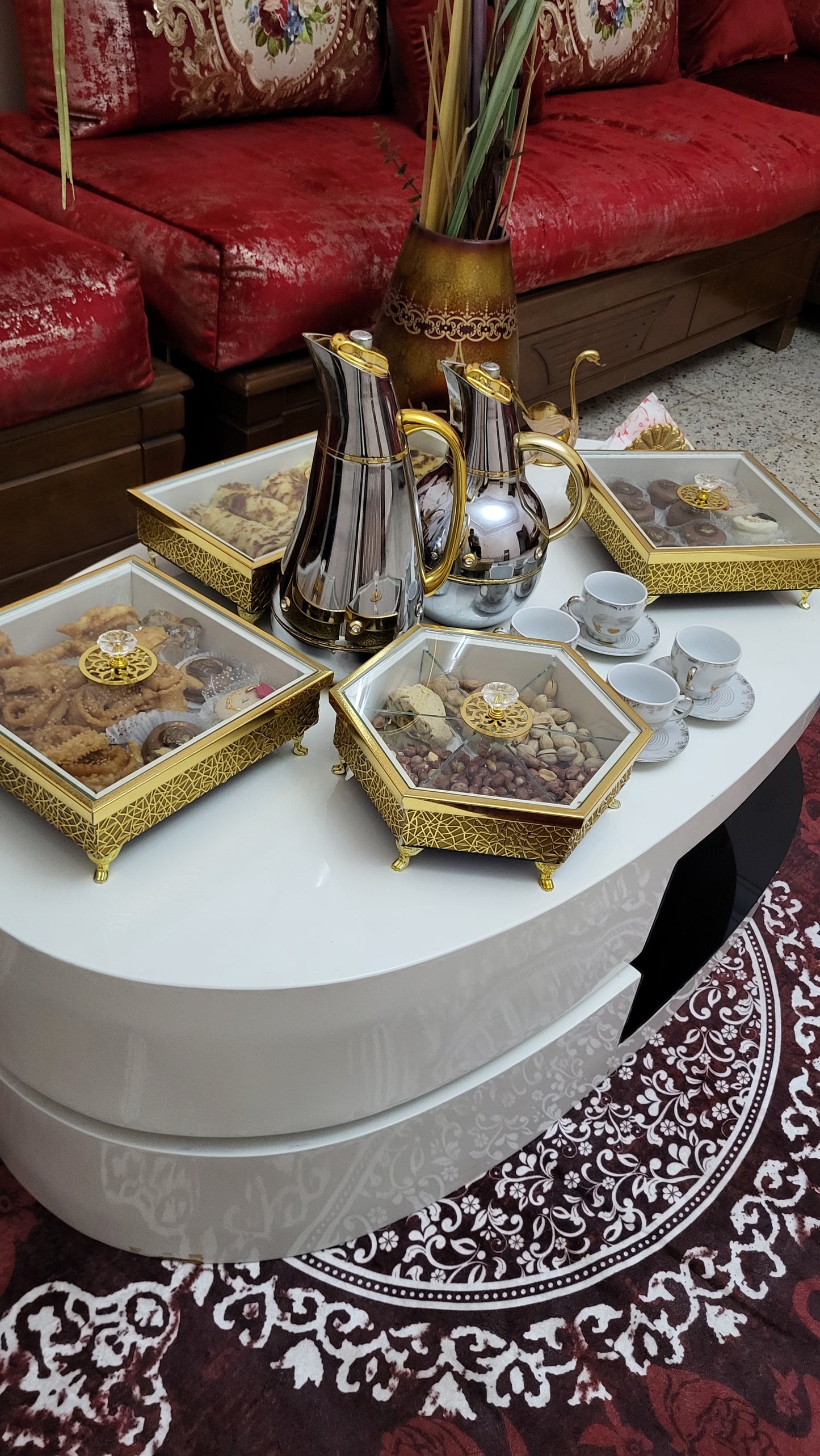 مجموعة العلب الملكية الفاخرة