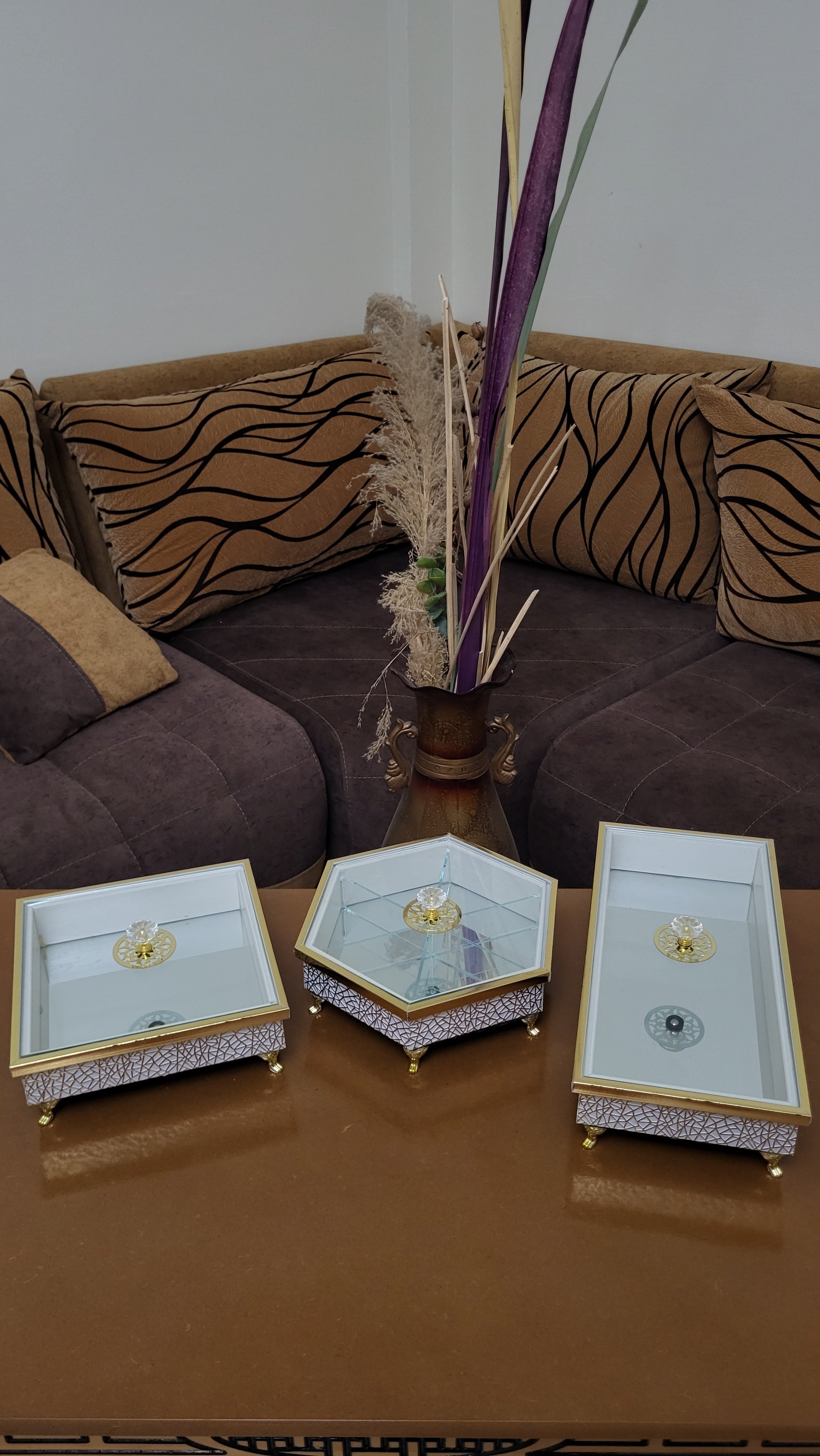 مجموعة العلب الملكية الفاخرة