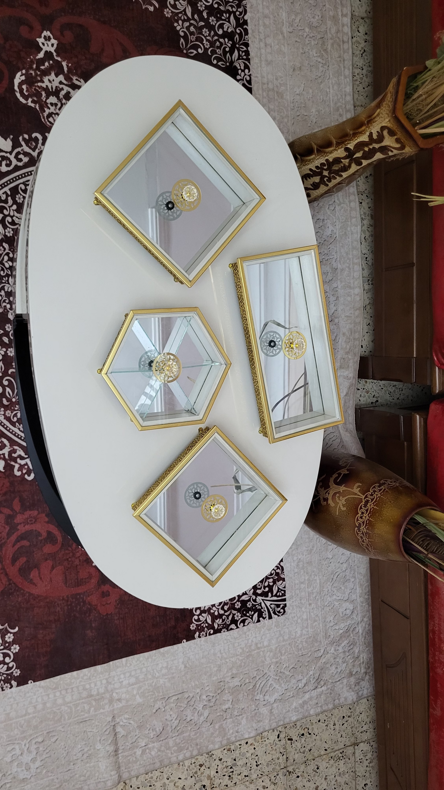 العلب الروايال الملكية