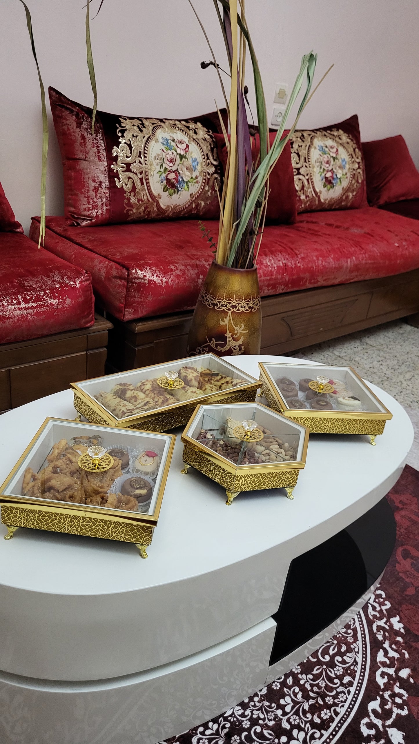مجموعة العلب الملكية الفاخرة