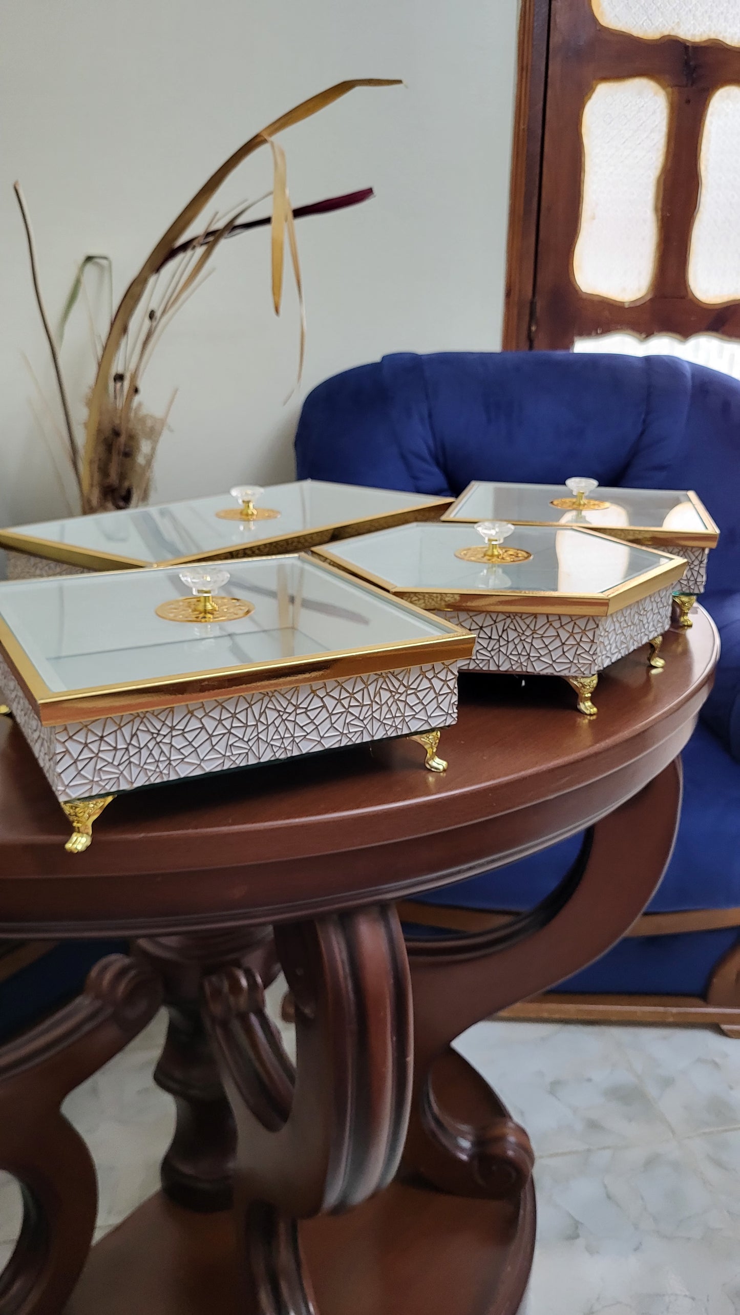 مجموعة العلب الملكية الفاخرة