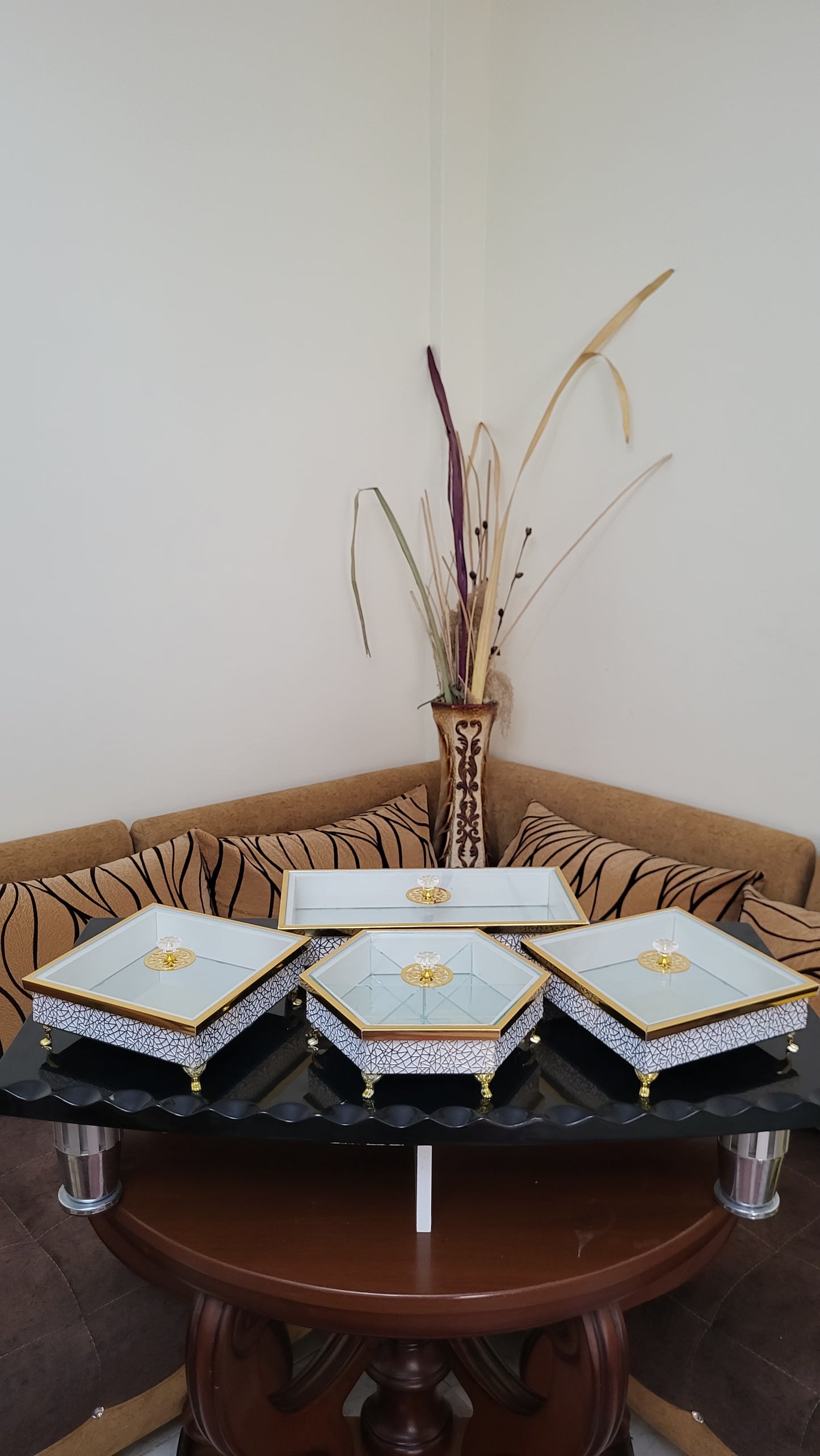 مجموعة العلب الملكية الفاخرة