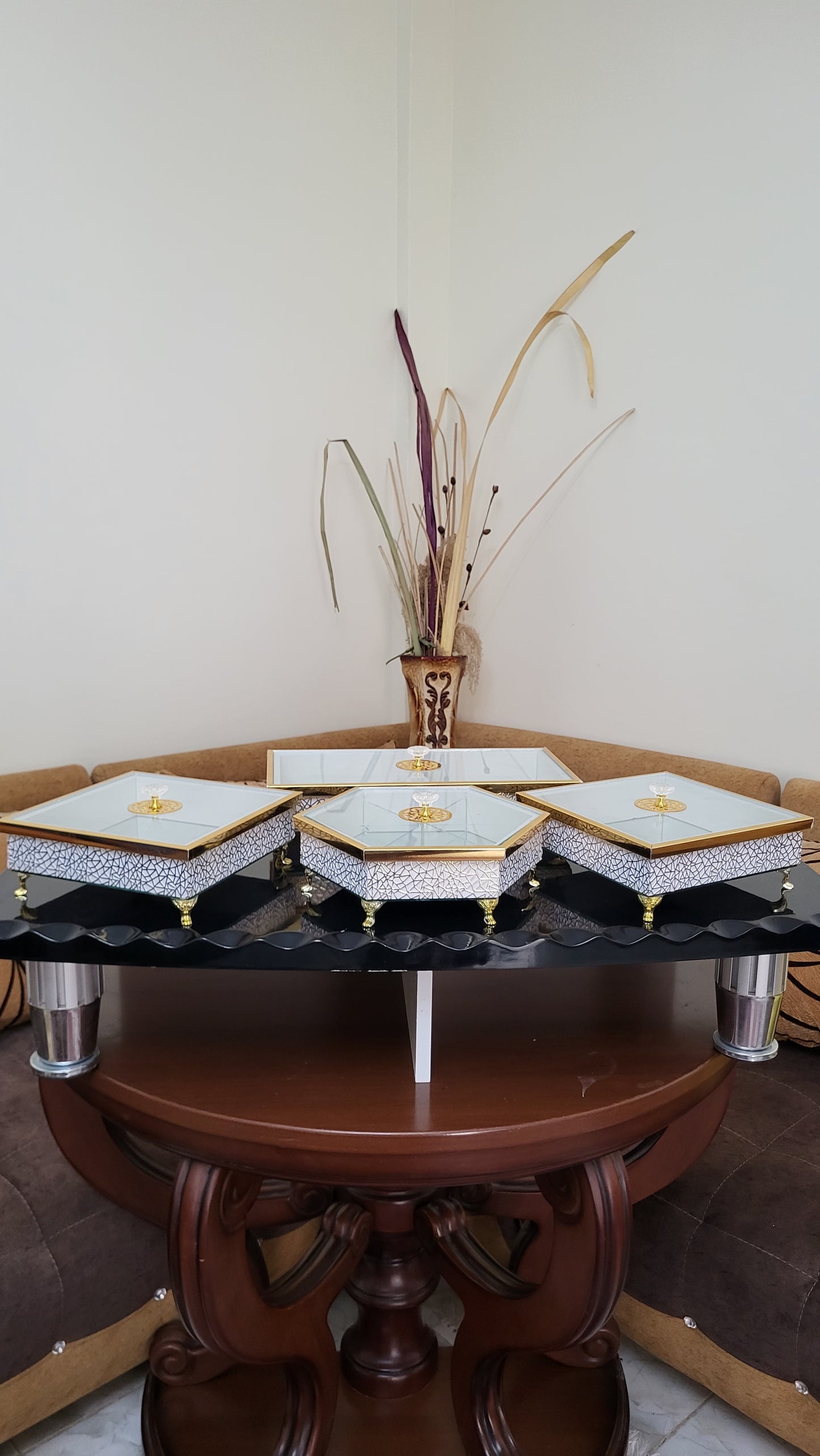 مجموعة العلب الملكية الفاخرة