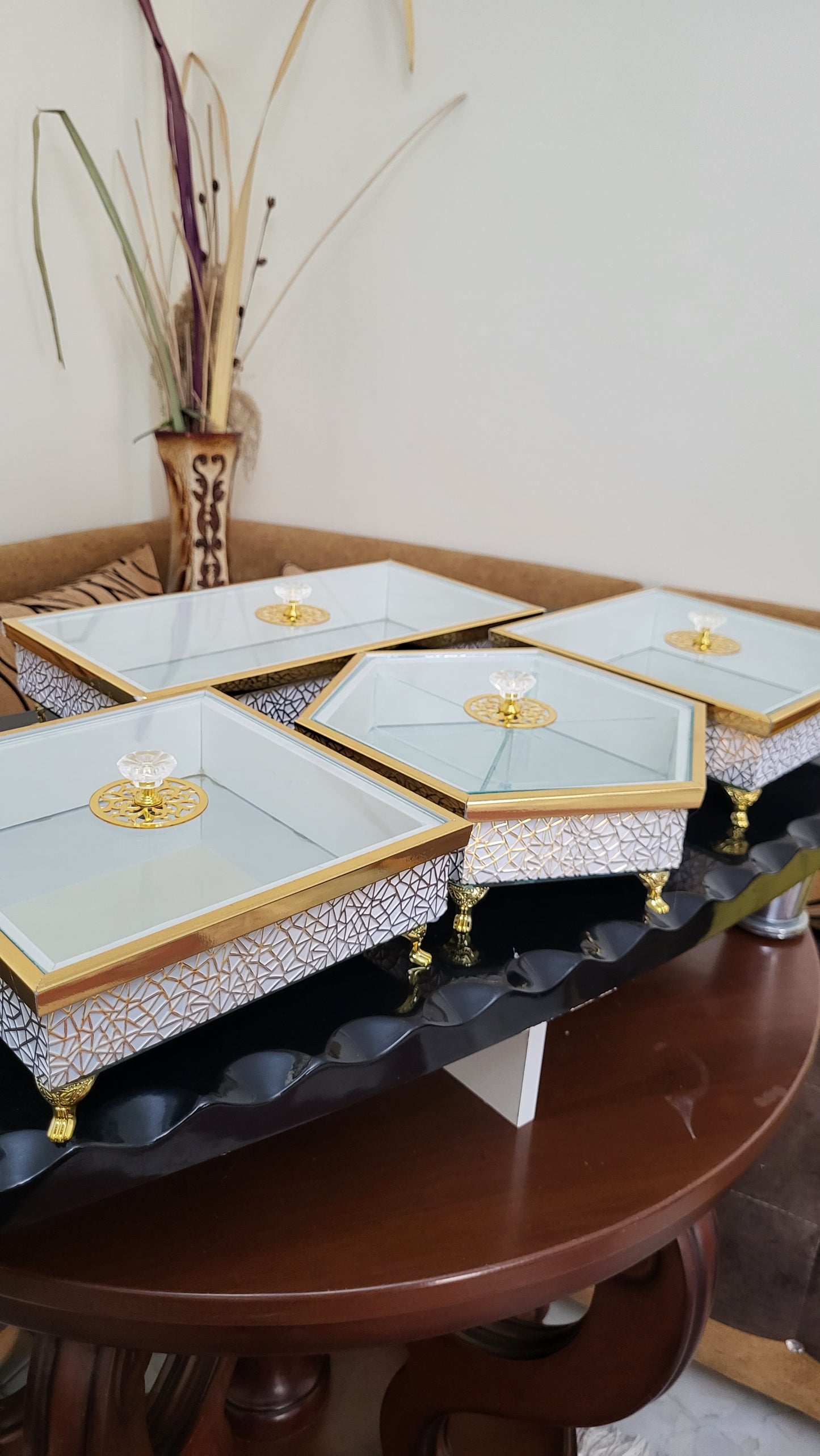 مجموعة العلب الملكية الفاخرة