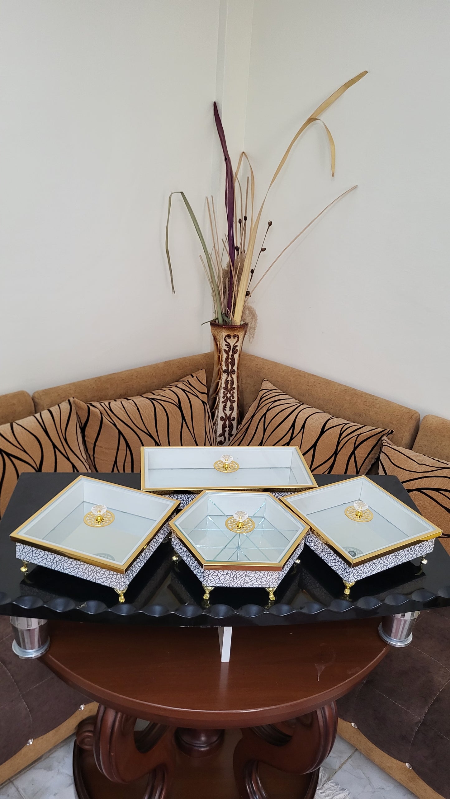 مجموعة العلب الملكية الفاخرة