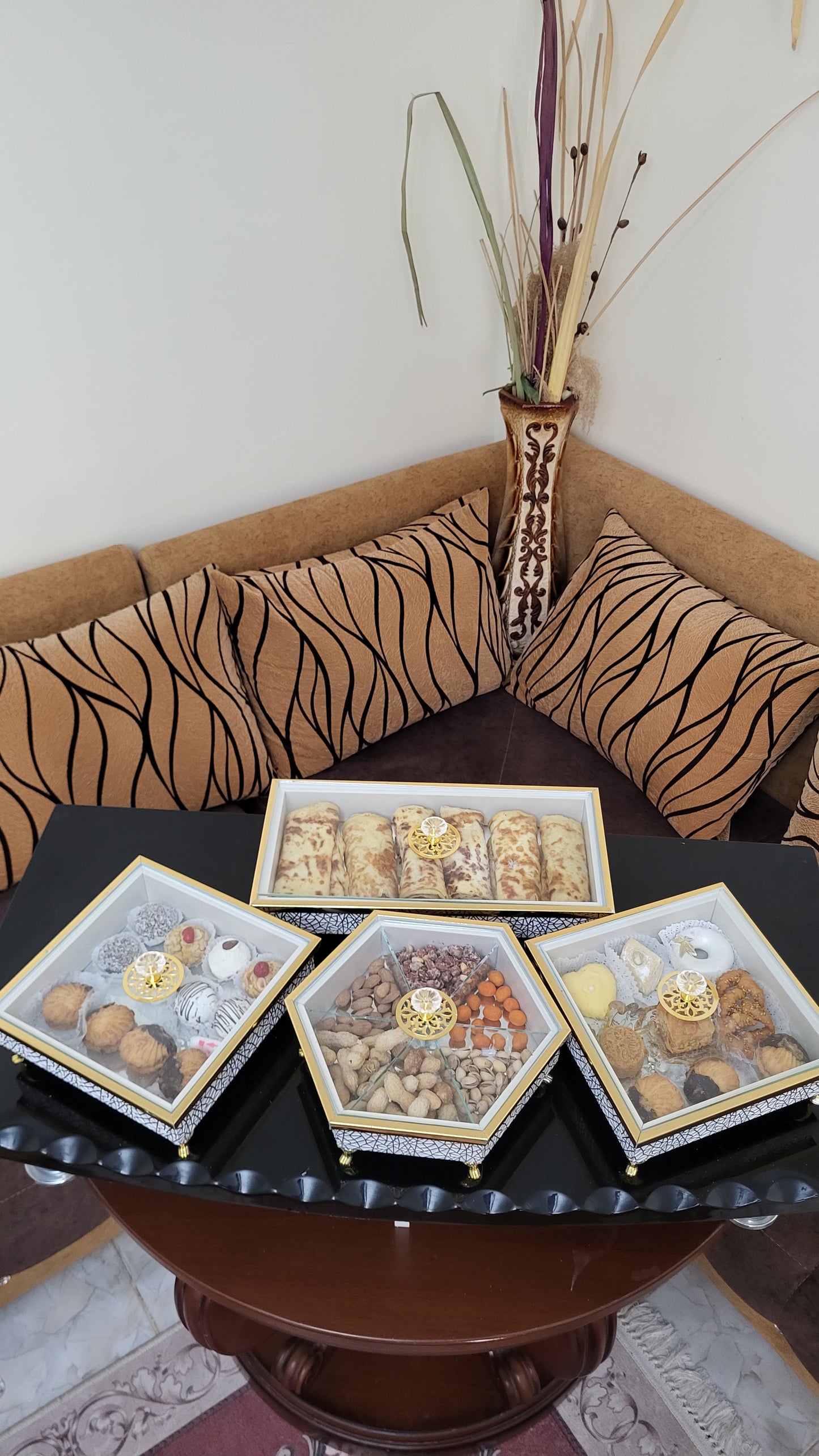 مجموعة العلب الملكية الفاخرة