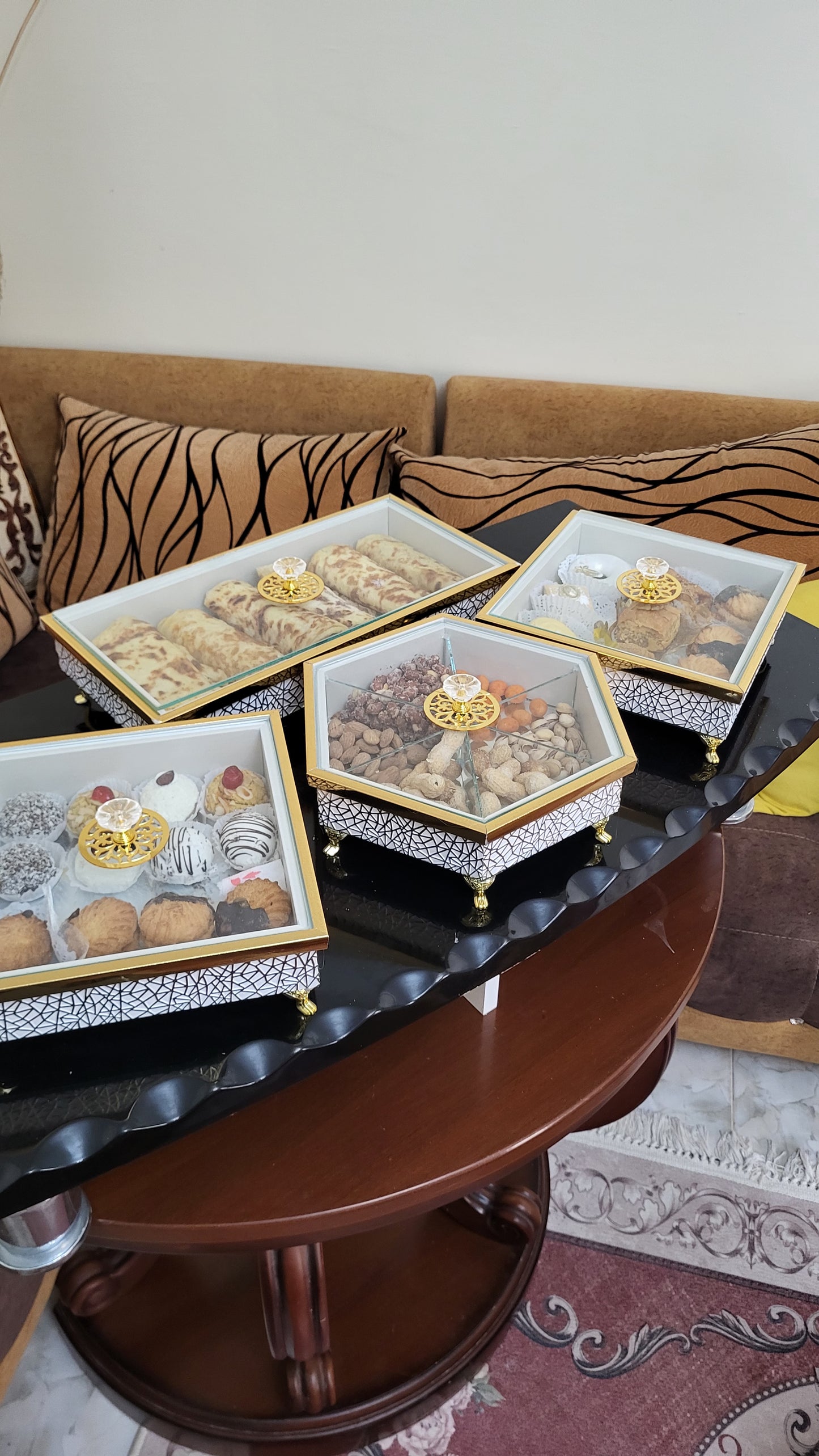 مجموعة العلب الملكية الفاخرة